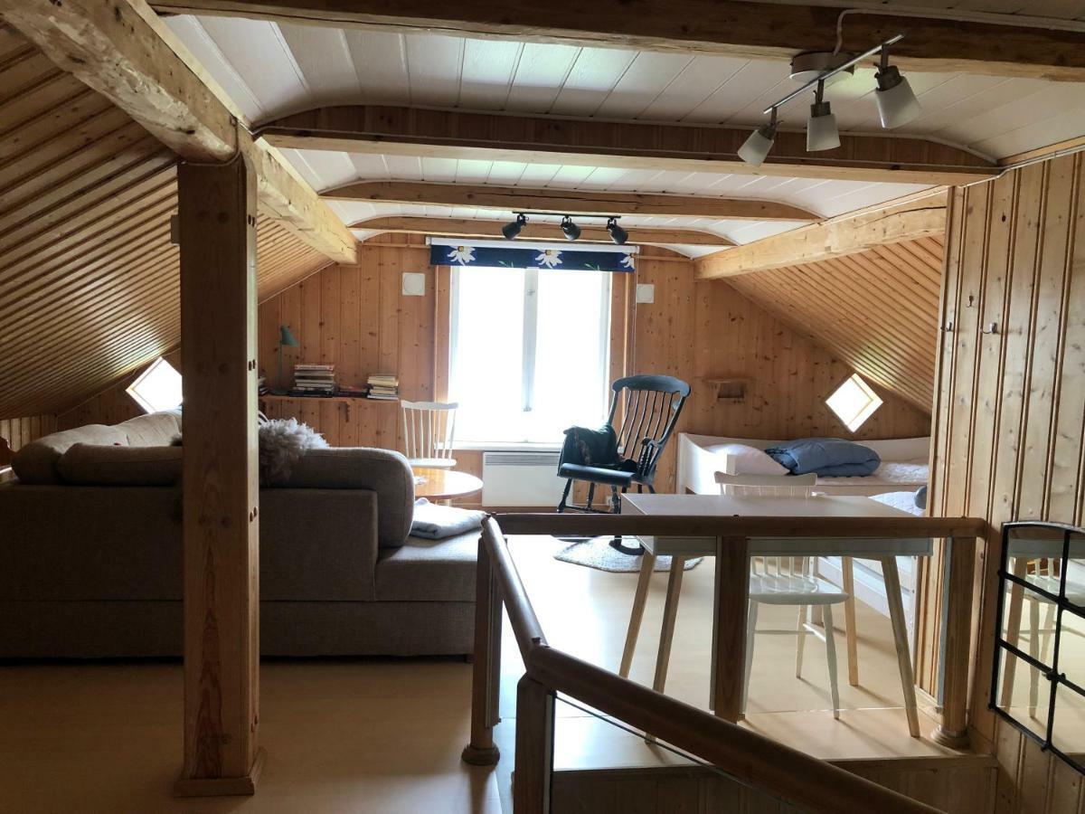 Charming Lakeside House With Sauna リレハンメル エクステリア 写真